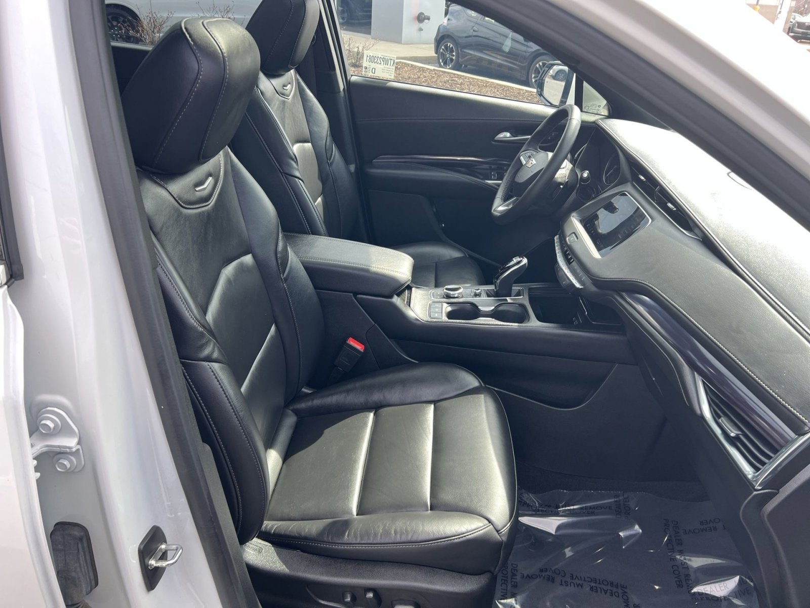 Used 2023 Cadillac XT4 Luxury w/ Cold Weather Package image 26