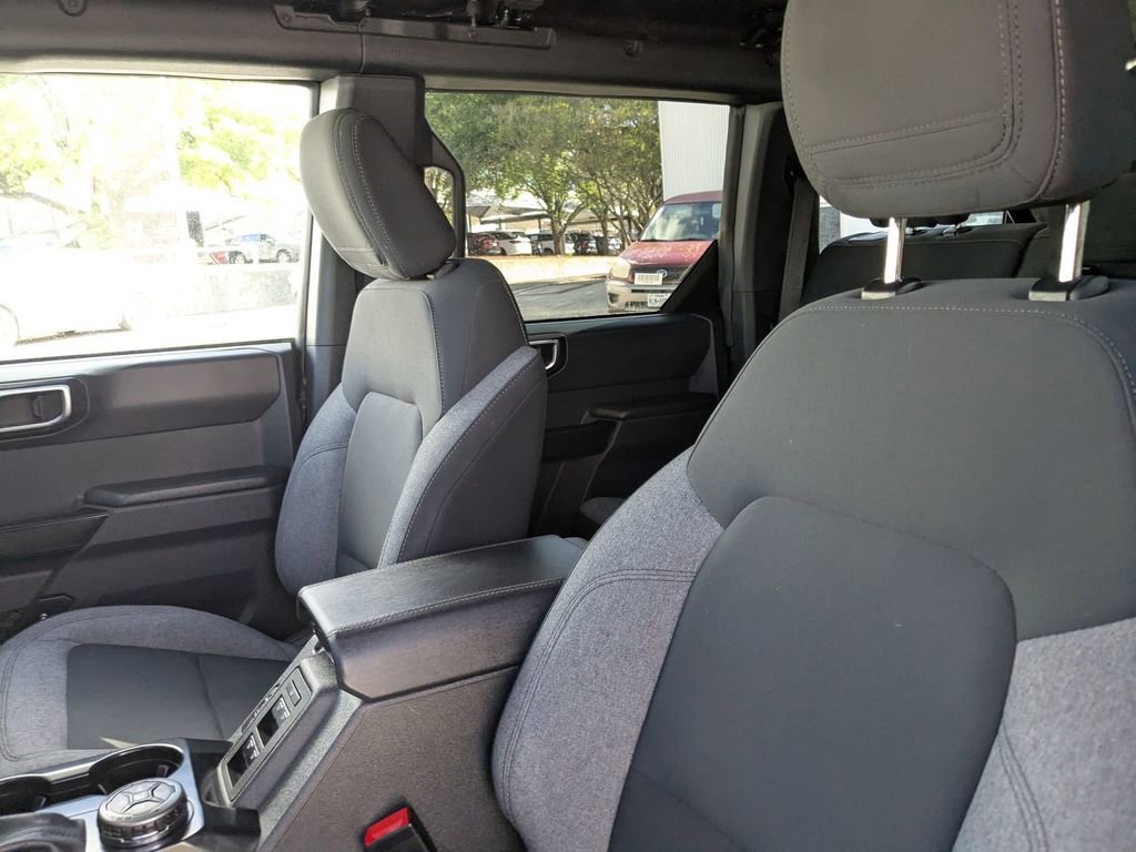 Used 2025 Ford Bronco Big Bend AWD/4WD image 13