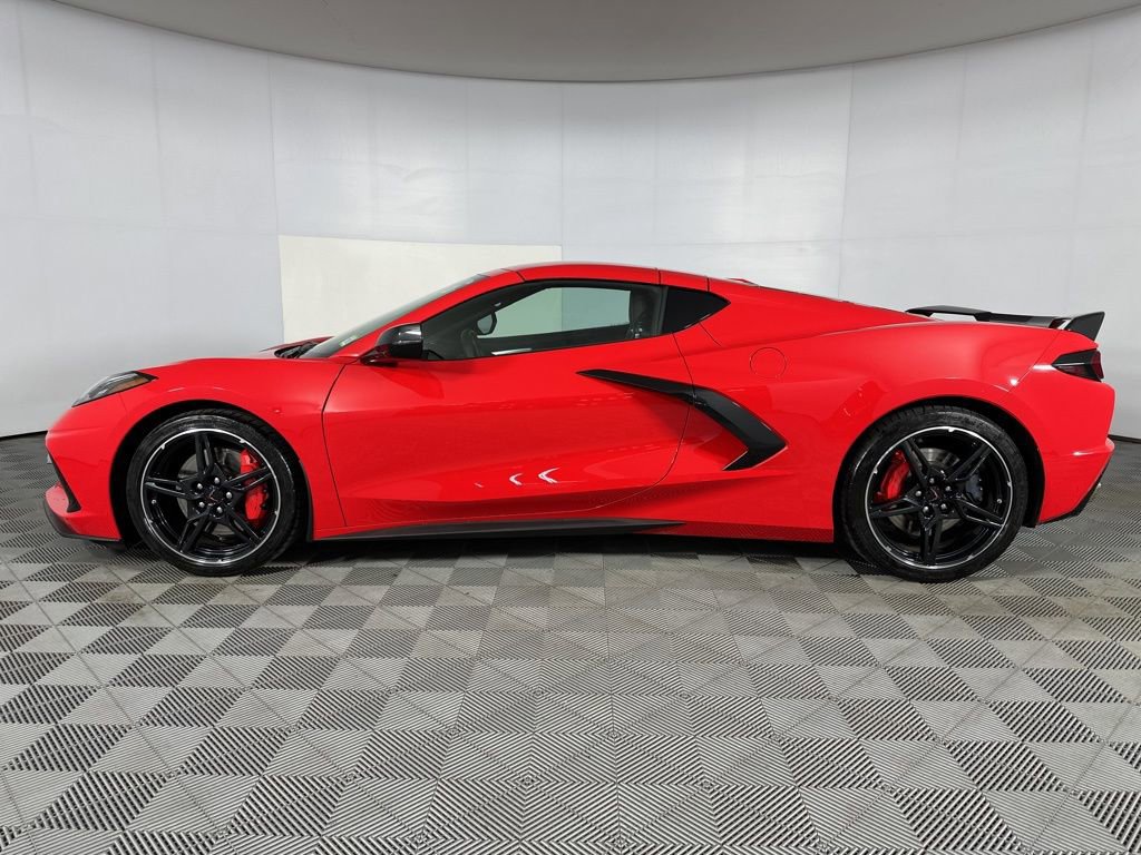 Used 2021 Chevrolet Corvette Stingray Preferred Cpe w/ Z51 Performance Package RWD image 6
