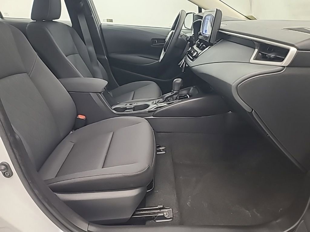 Used 2025 Toyota Corolla LE FWD image 16