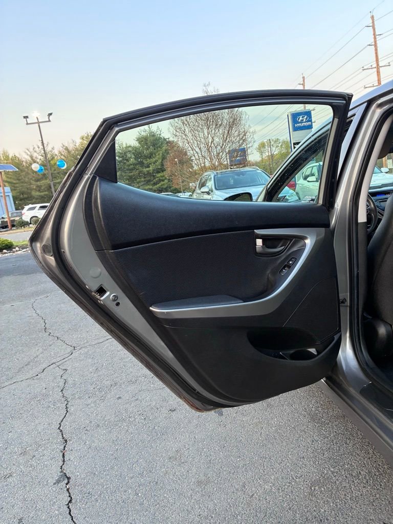 Used 2013 Hyundai Elantra Limited FWD image 44