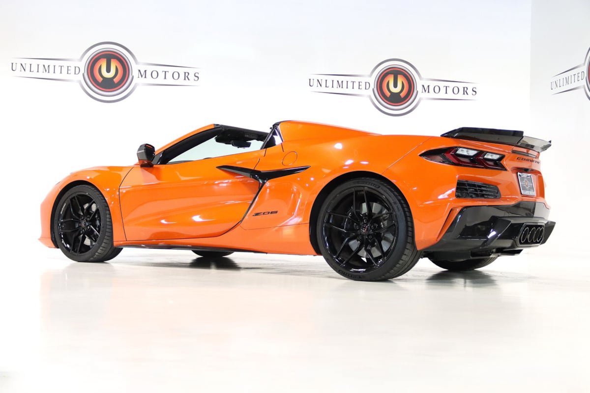 Used 2025 Chevrolet Corvette Z06 RWD image 78