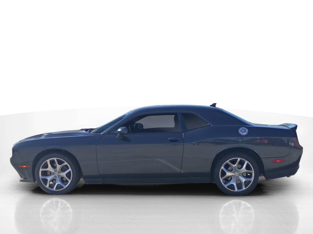 Used 2016 Dodge Challenger SXT Plus RWD image 10