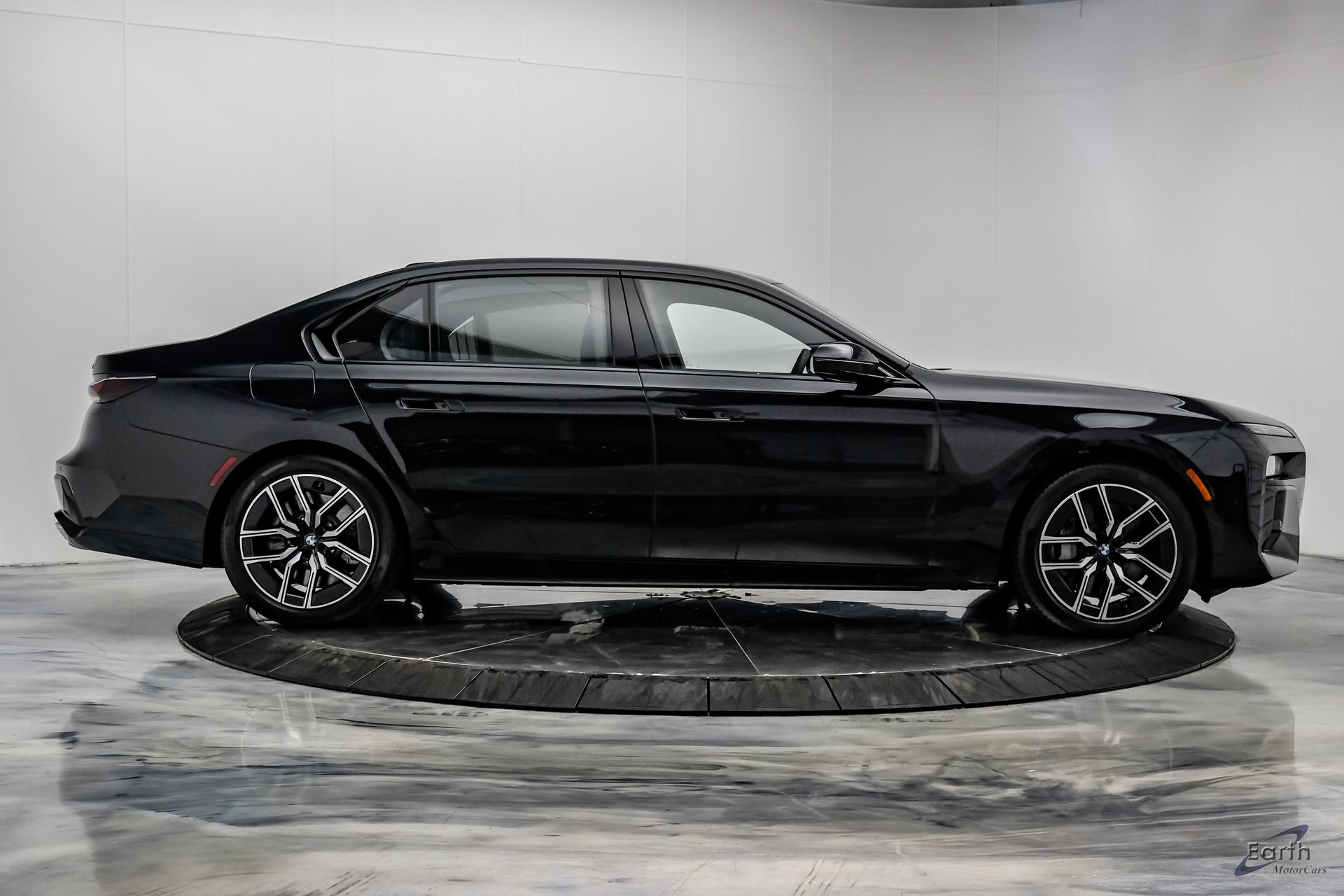 Used 2026 BMW 760i xDrive w/ Executive Package AWD/4WD image 20