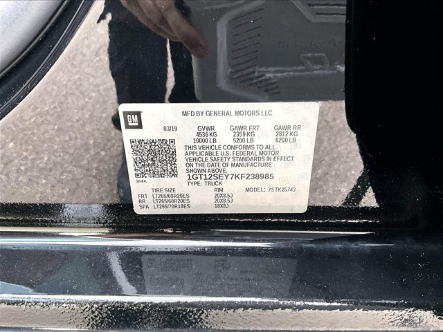 Used 2019 GMC Sierra 2500 Denali w/ Duramax Plus Package AWD/4WD image 30