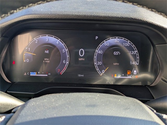 New 2025 Jeep Grand Cherokee Altitude image 31