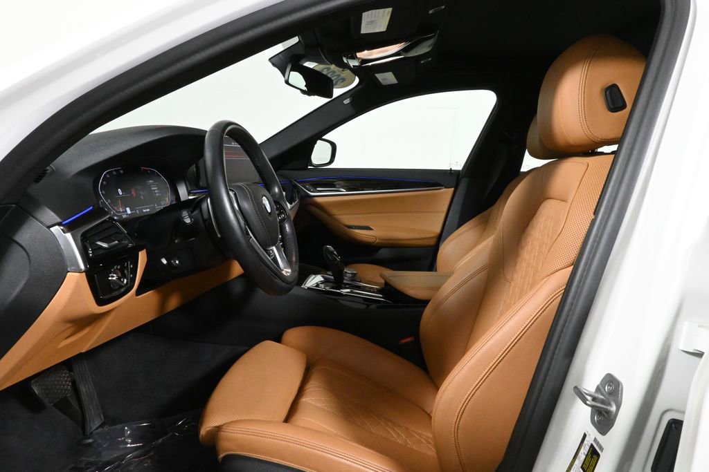 Certified 2022 BMW 530i xDrive w/ Convenience Package image 3