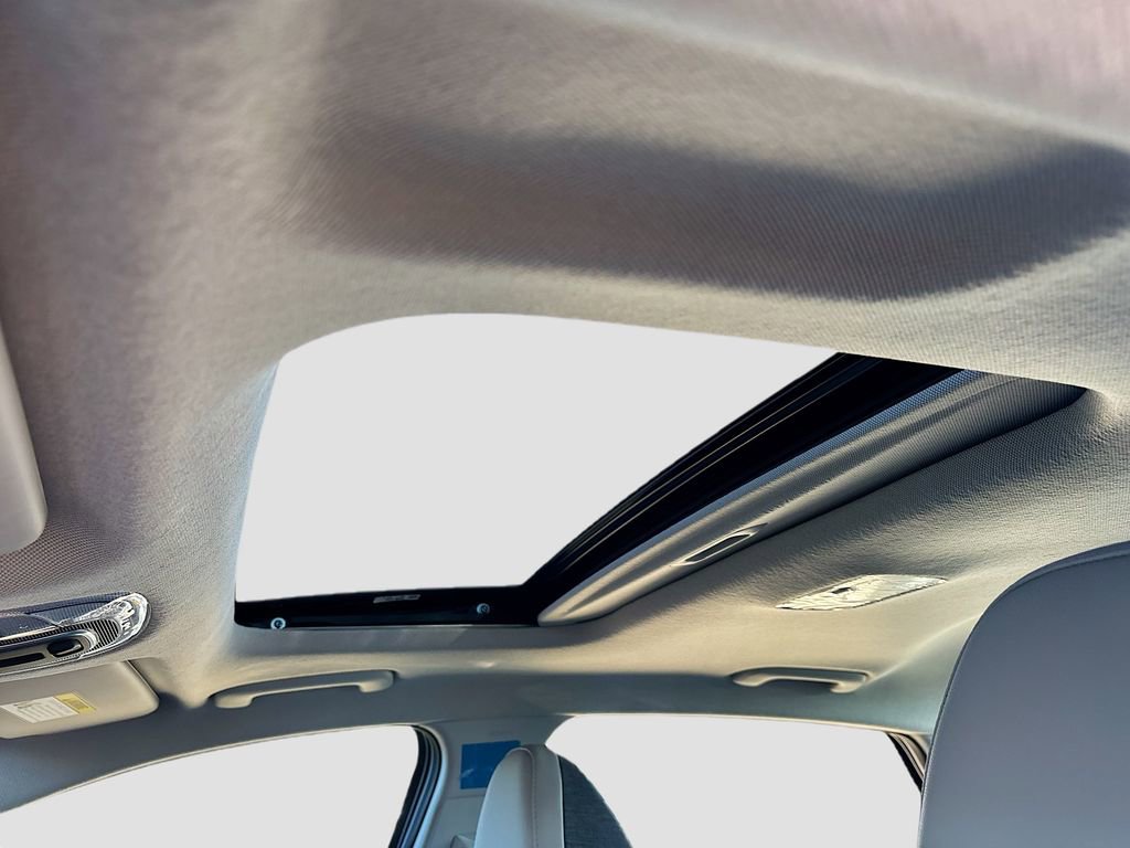 New 2025 Hyundai Elantra Limited w/ Cargo Package image 23