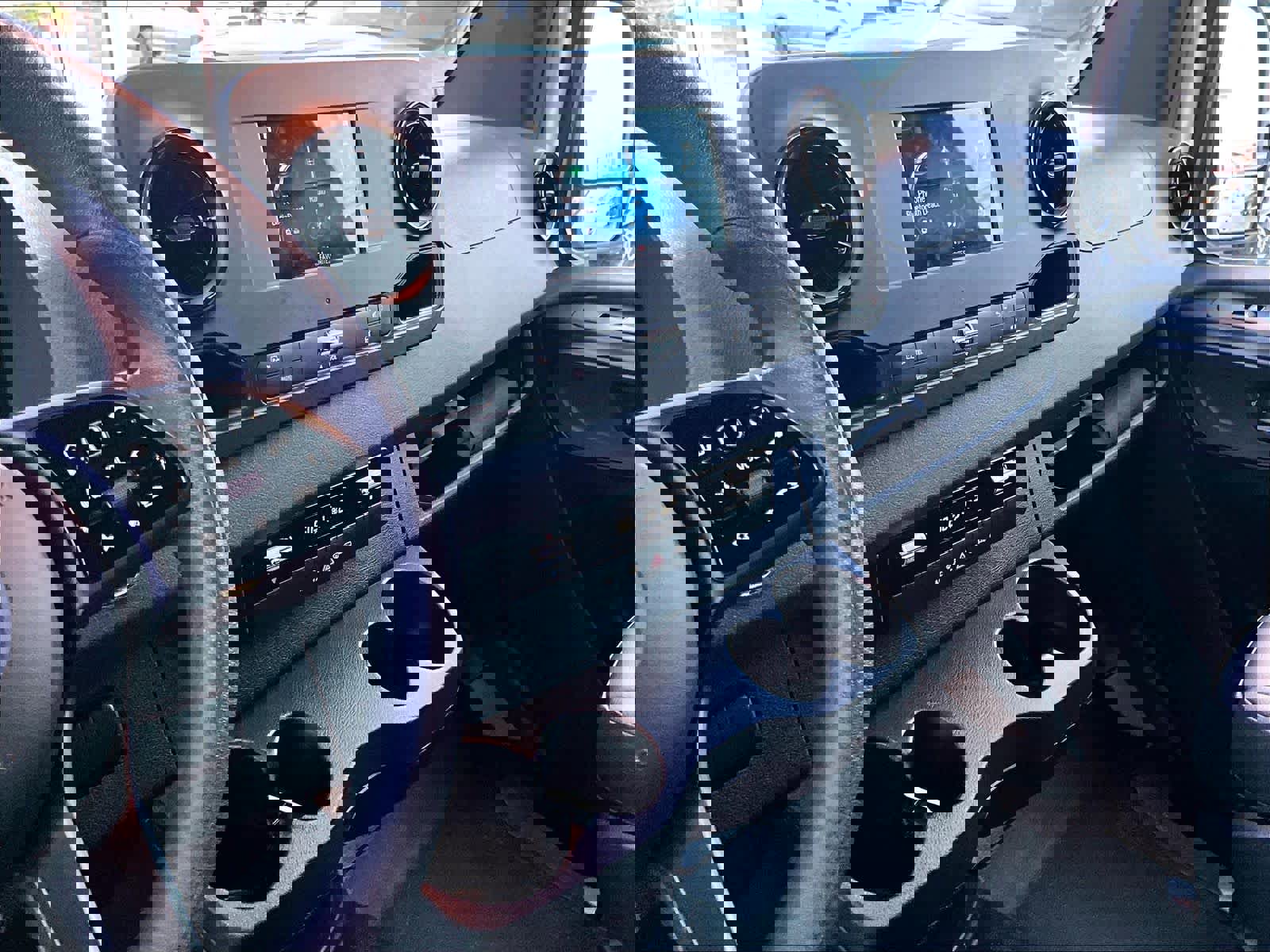 Used 2024 Mercedes-Benz Sprinter 2500 image 18