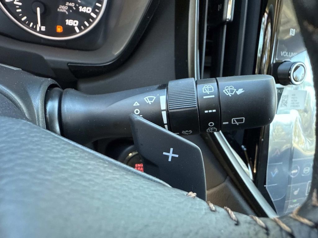 New 2026 Subaru Ascent Limited Bronze image 36