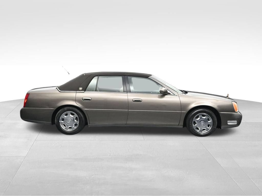 Used 2002 Cadillac De Ville w/ Comfort/Convenience Pkg FWD image 6