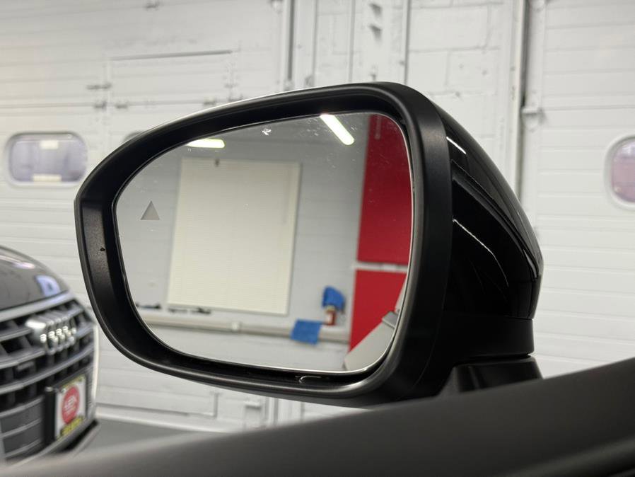 Used 2023 Nissan Ariya FWD image 27