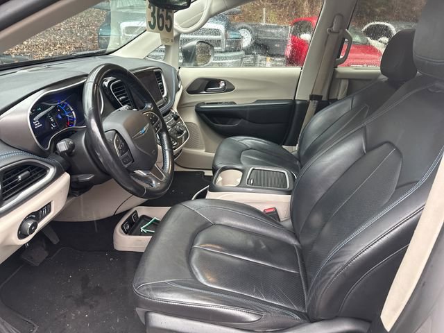 Used 2021 Chrysler Pacifica Touring-L image 47
