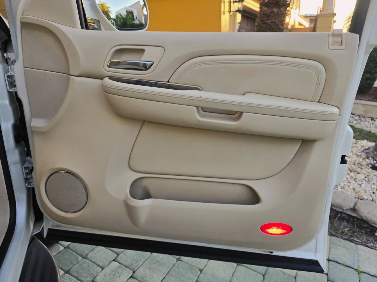 Used 2007 Cadillac Escalade EXT w/ Information Package image 61