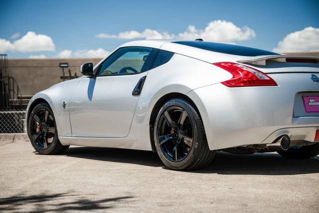 Used 2009 Nissan 370Z Touring w/ Sport Pkg image 49
