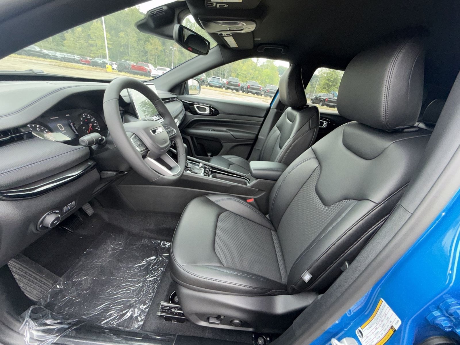 New 2026 Jeep Compass Latitude AWD/4WD image 13
