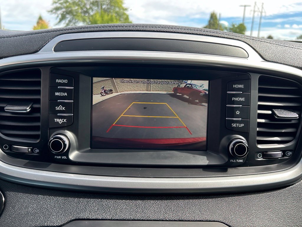 Used 2020 Kia Sorento AWD V6 image 18