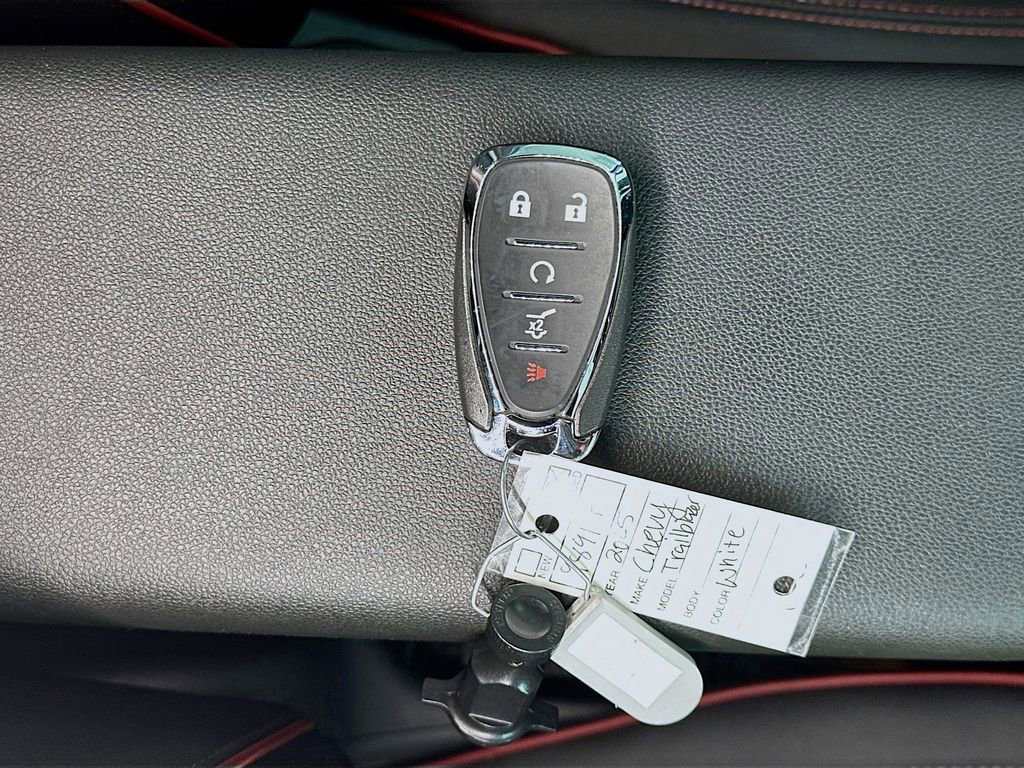 Used 2025 Chevrolet TrailBlazer RS w/ Convenience Package image 34