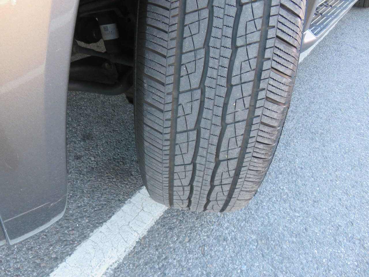 Used 2019 Nissan Armada SL w/ Premium Package image 31