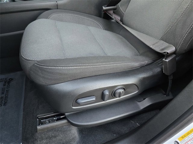 Used 2023 Chevrolet Traverse LT image 14