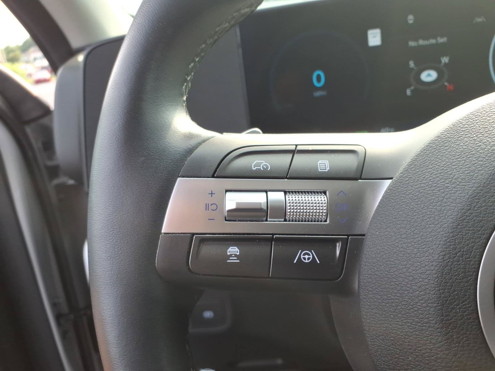 Certified 2024 Hyundai Kona Limited FWD image 28
