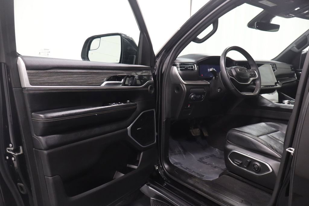 Used 2022 Jeep Wagoneer Series II image 10