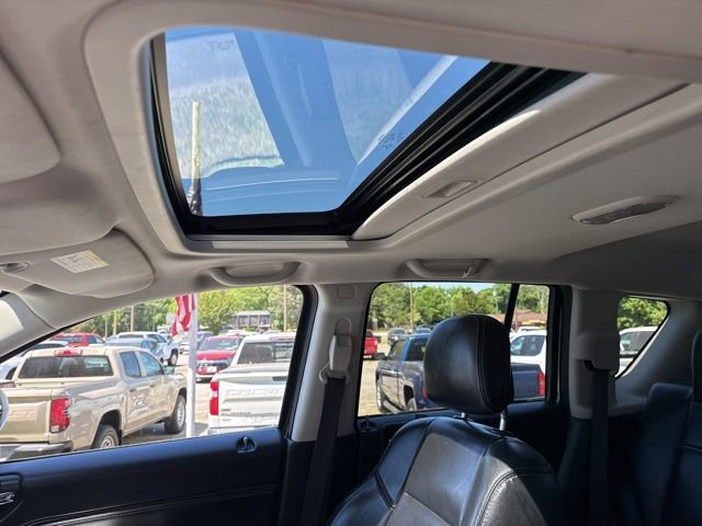 Used 2016 Jeep Compass High Altitude AWD/4WD image 13