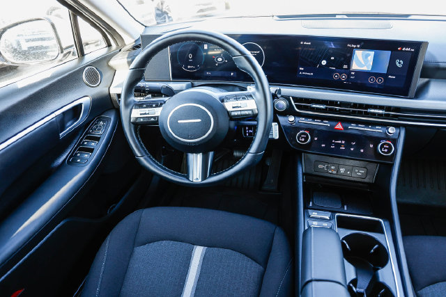Certified 2025 Hyundai Sonata SEL FWD image 17