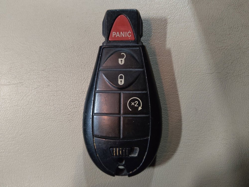 Used 2019 Jeep Cherokee Latitude w/ Cold Weather Group AWD/4WD image 32