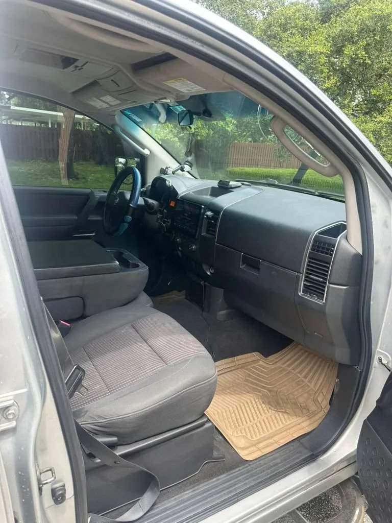 Used 2008 Nissan Titan LE RWD image 11
