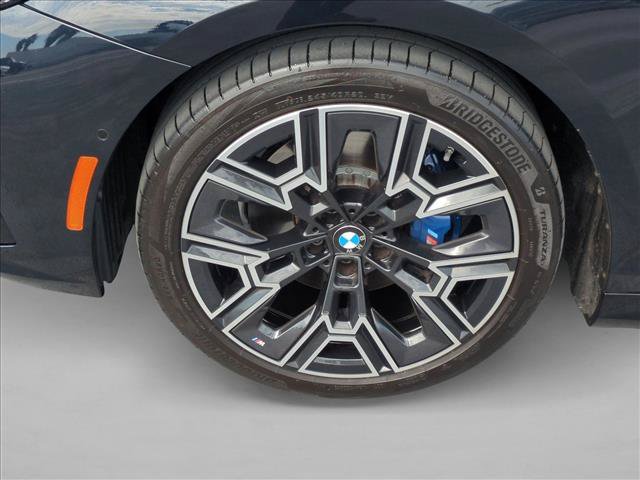 Used 2025 BMW 530i w/ M Sport Package RWD image 25