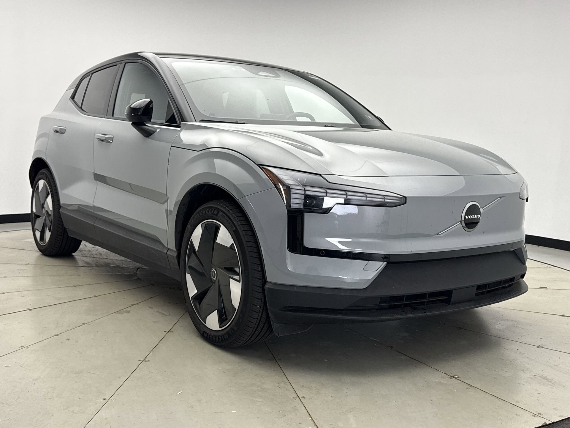 Used 2025 Volvo EX30 Plus w/ Protection Package Premier AWD/4WD image 7