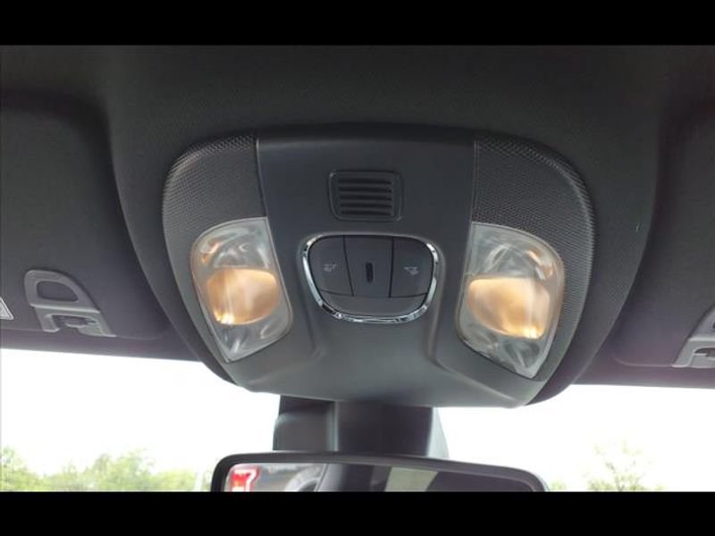 Used 2024 Jeep Compass Latitude AWD/4WD image 19