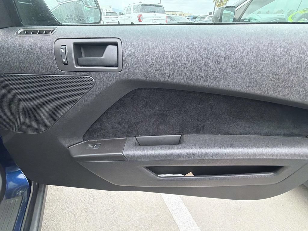 Used 2012 Ford Mustang Coupe RWD image 20