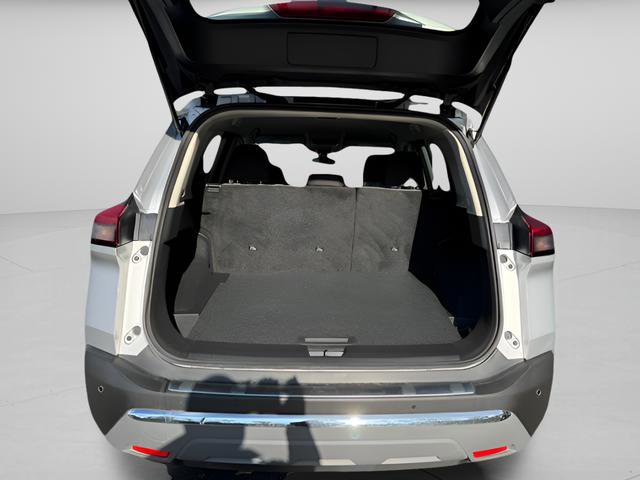 Used 2022 Nissan Rogue SV AWD/4WD image 13