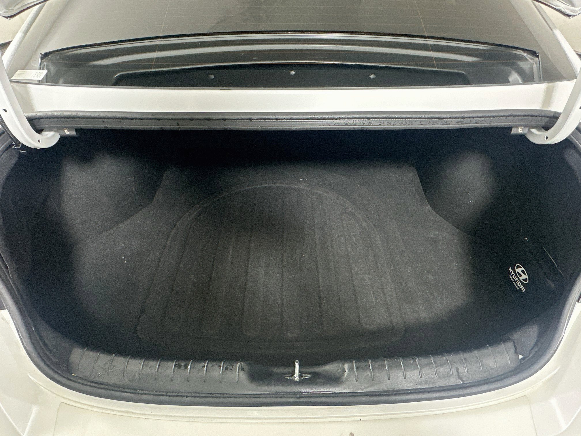 Used 2022 Hyundai Elantra Limited FWD image 29
