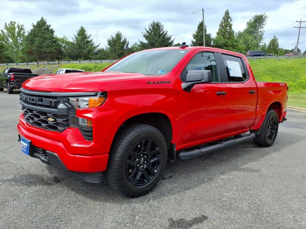 Used 2026 Chevrolet Silverado 1500 Custom w/ Turbomax Blackout Package AWD/4WD image 7