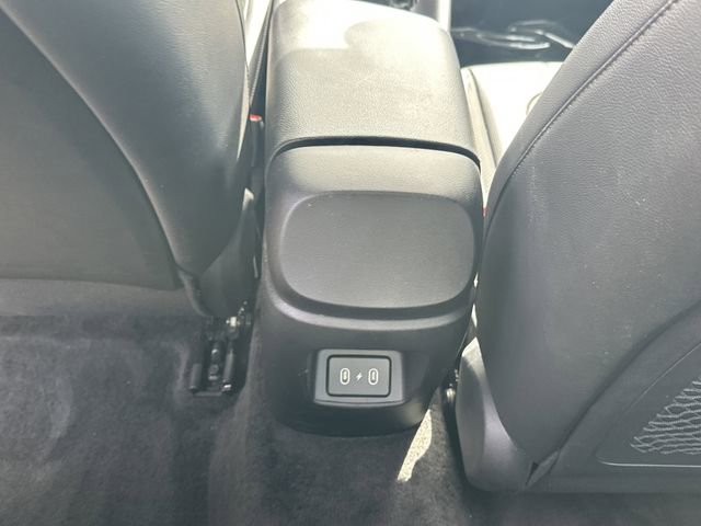 Certified 2024 Hyundai Elantra Limited image 17