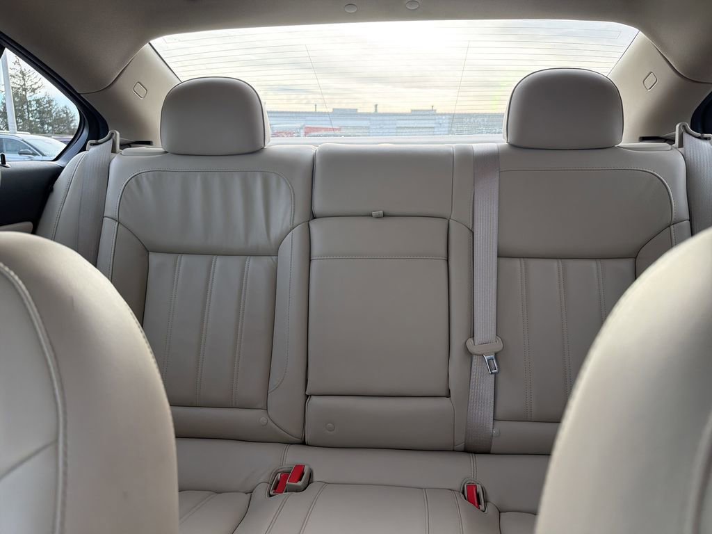 Used 2015 Buick Regal Premium w/ Driver Confidence Package #2 image 19