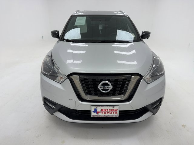 Used 2018 Nissan Kicks SR image 3