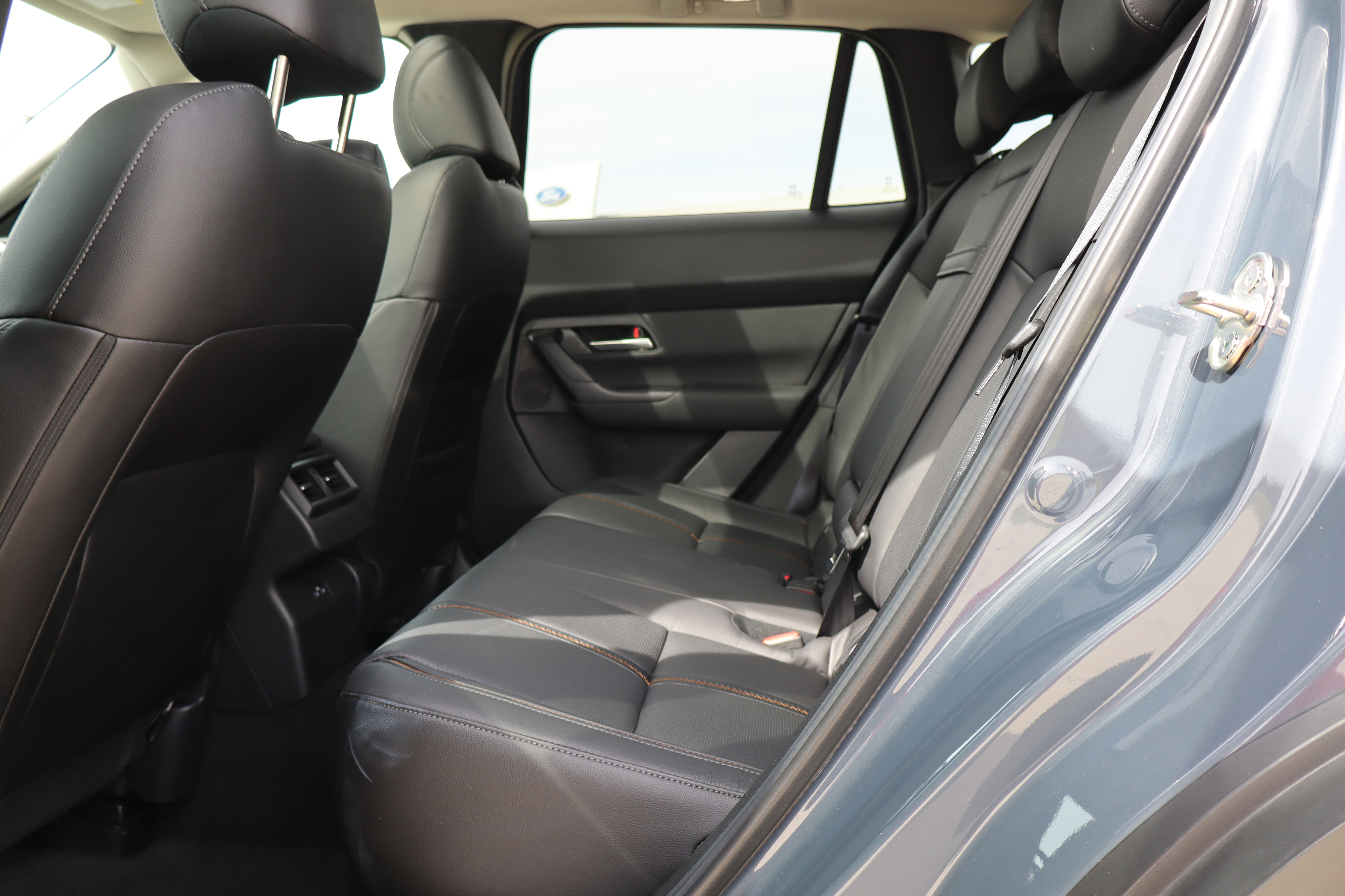 Used 2025 MAZDA CX-50 AWD 2.5 S w/ Premium Plus Pkg image 11