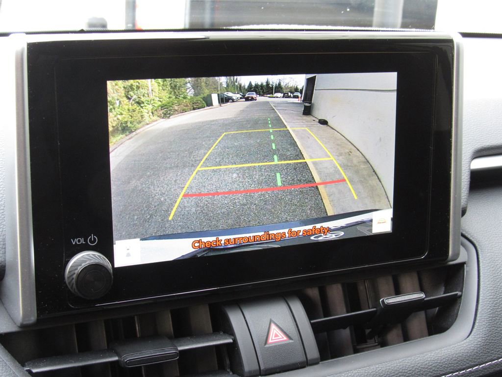 Used 2024 Toyota RAV4 LE AWD/4WD image 29
