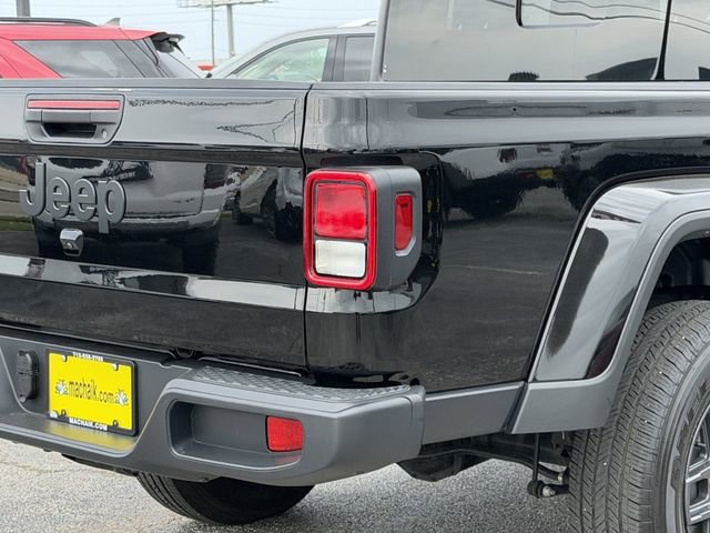 Used 2024 Jeep Gladiator Sport AWD/4WD image 10