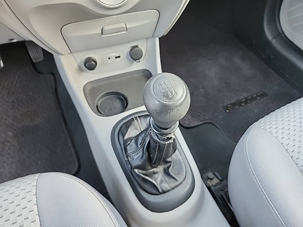 Used 2010 Hyundai Accent GS w/ Premium Pkg 3 FWD image 14