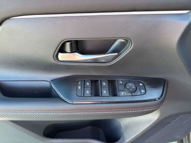 New 2027 Nissan Kicks SR FWD image 22