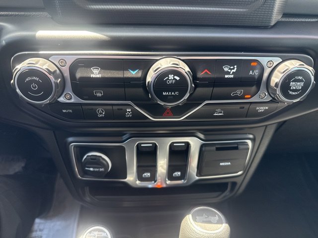 Certified 2022 Jeep Wrangler Sport AWD/4WD image 19