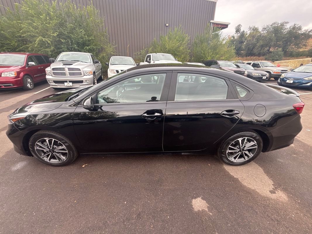 Used 2024 Kia Forte LXS w/ LXS Technology Package image 4