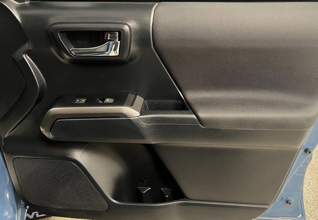 Used 2019 Toyota Tacoma TRD Sport image 45
