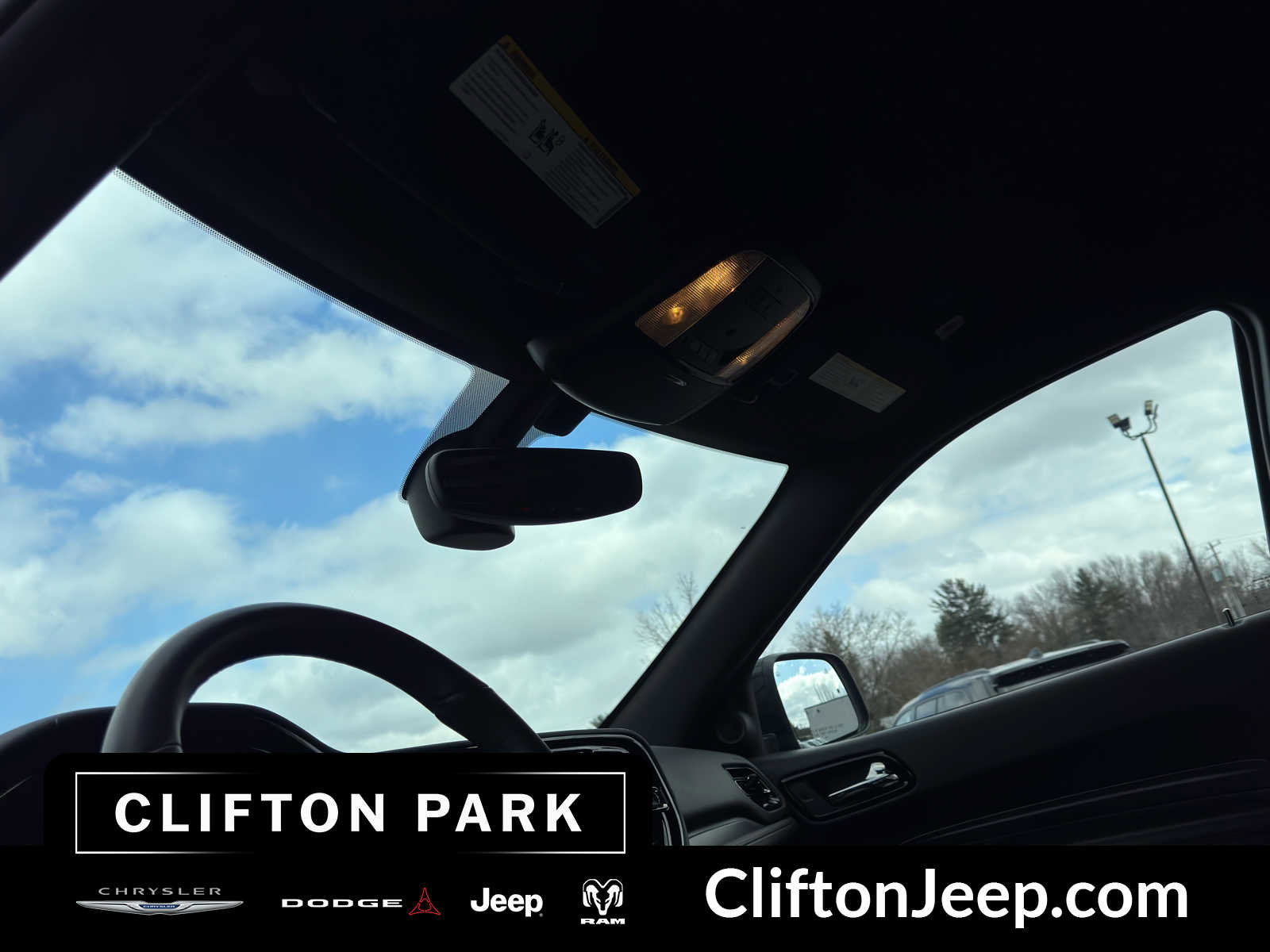 Certified 2025 Dodge Durango GT image 26