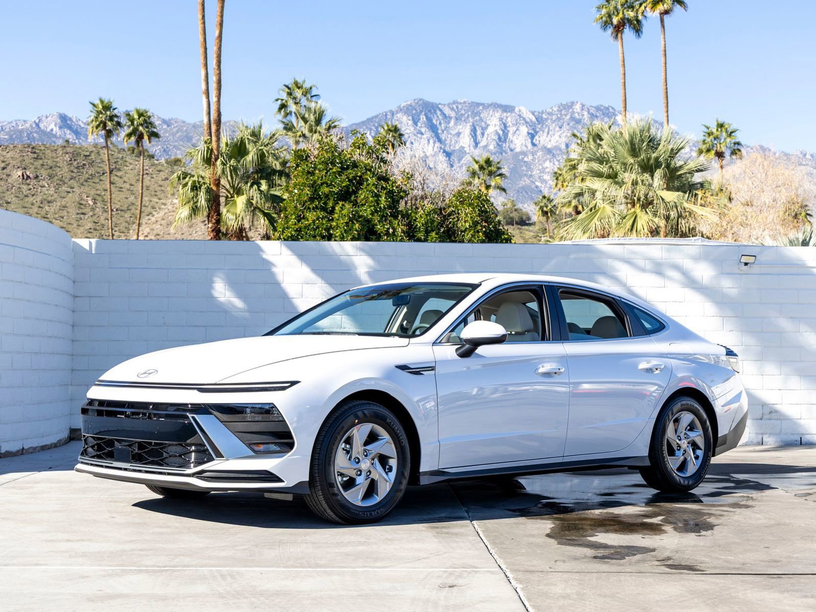 New 2026 Hyundai Sonata SE FWD image 1
